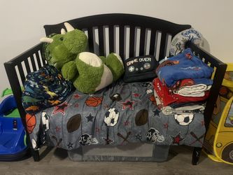 Berkley Baby Crib/ Drawer Chest