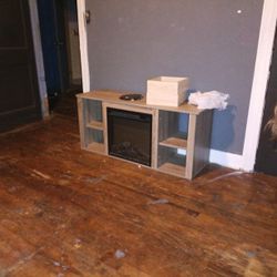 I Got An Electric Fireplace I'm Going To Give It Away To Anyone That Needs A Fireplace It's Free