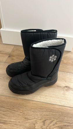 Snow Boots