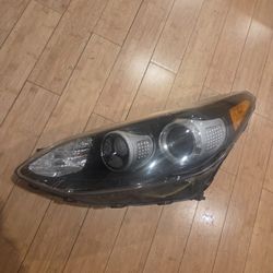 20117-2019 Kia Sportage Left Drivers Side Headlight Oem  Halogen W/led Oem