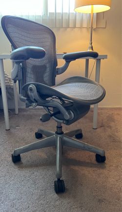 Herman Miller Aeron Chair Size A | PostureFit | Fully Adjustable | Office Furniture