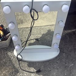 Lighted Vanity Mirror 