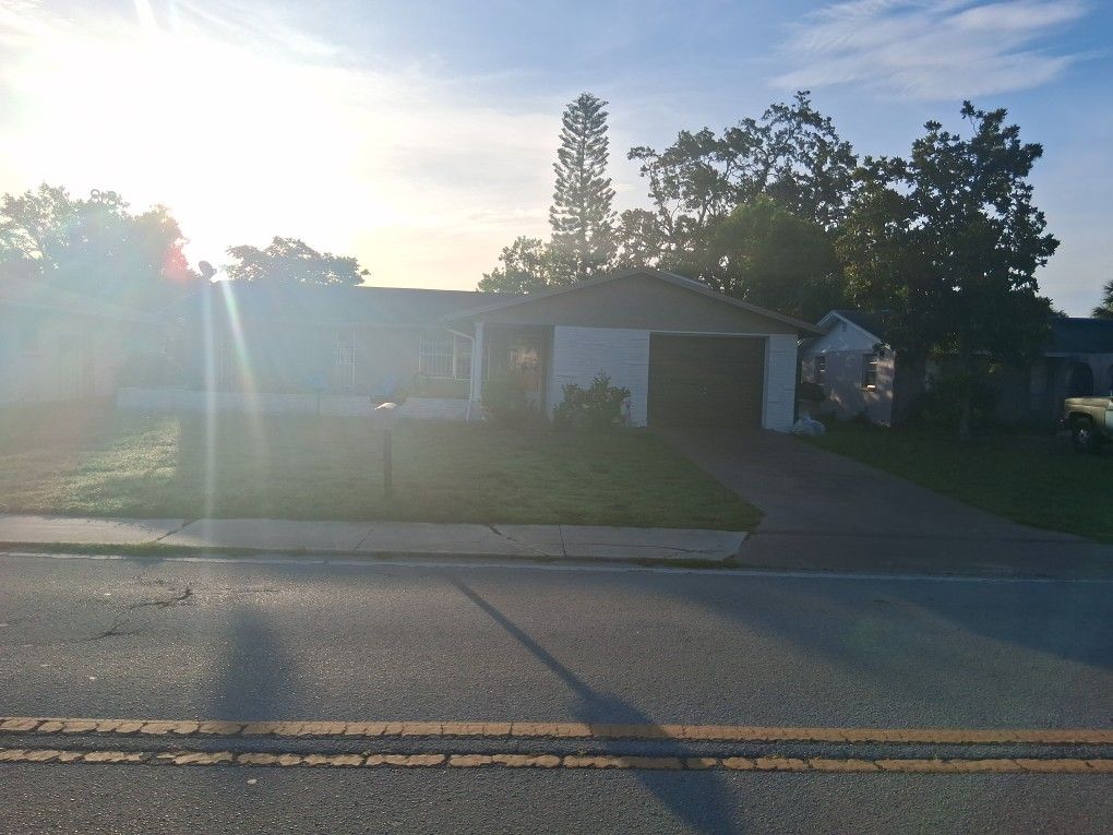 ESTATE SALE 8650 CONGRESS STREET