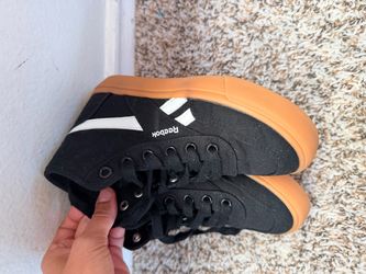 Boys shoes