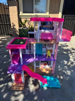 “Doll house “