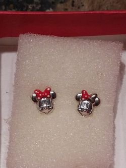 Sterling silver Minnie mouse studs