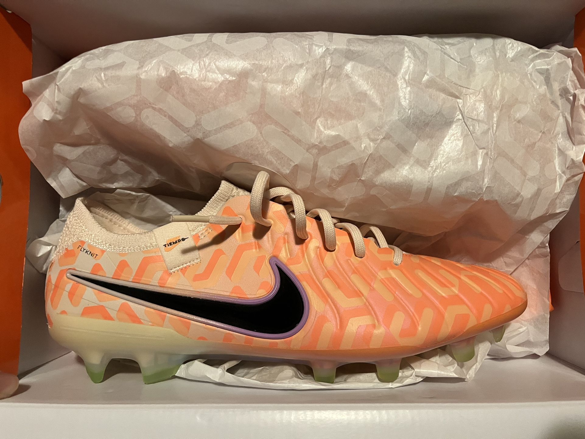 Nike Teimpo Soccer Cleats Brand New