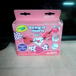 Crayola String Of Hearts Craft Kit