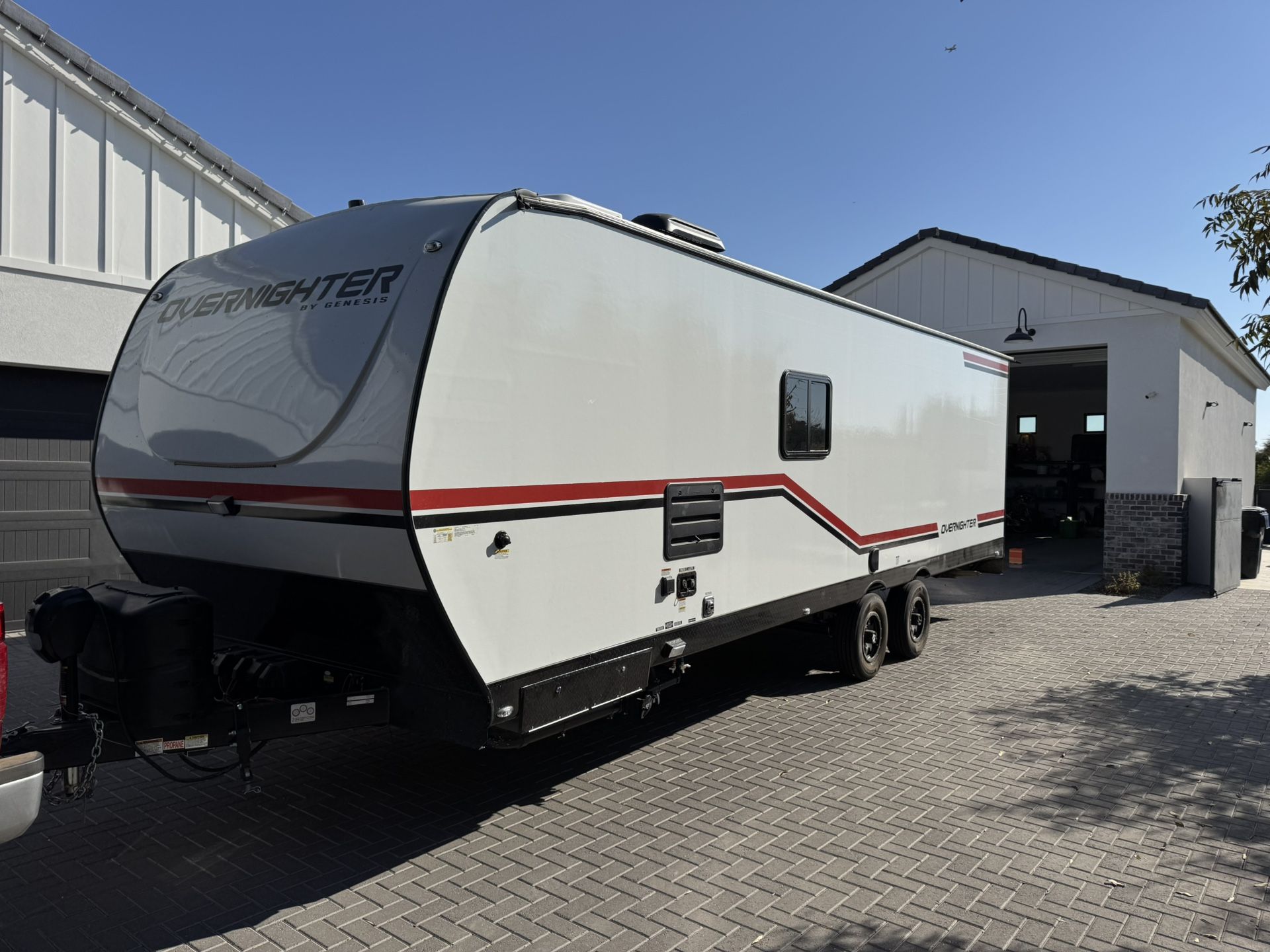 2022 Genesis Supreme Overnighter 27-14.6FKMG