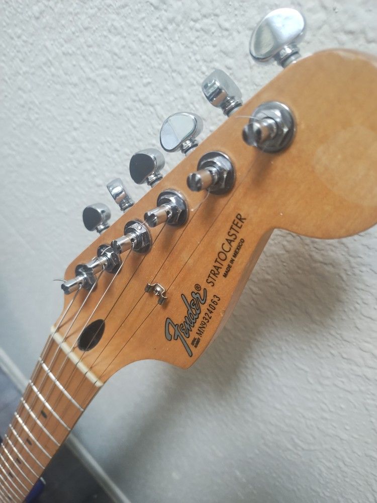 Fender Strat Guitar