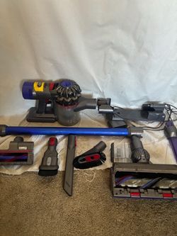 Dyson Cordless Stick Vacuum with Attachments