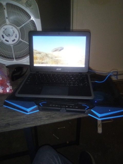 Chromebook With Cooling Stand