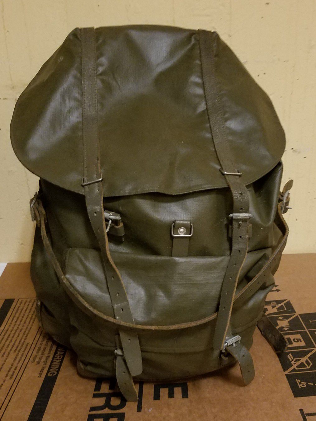 Pre owned Vintage Swiss Army leather and rubberized backpack rucksack