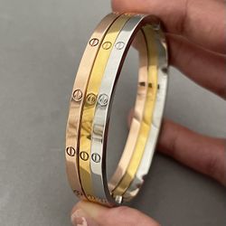 Carer bracelet