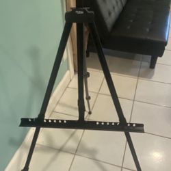 Artify Easel Stand for Sign In Good Condition 