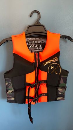 HYPERLITE WAKE CO WATER LIFE JACKET YOUTH SIZE GREAT FOR LAKE