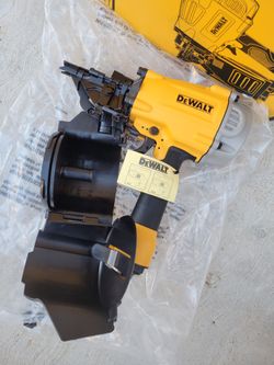 Dewalt (PNUMATIC) 2"- 3¼" 15° Coil Framing Nailer DWF83C...NEW_NUEVO $199 PRECIO FIJO_FIRM PRICE