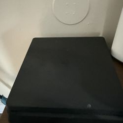PS4 Slim 