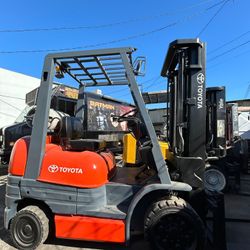 Toyota Forklift 5,000 Lb LOW HOURS