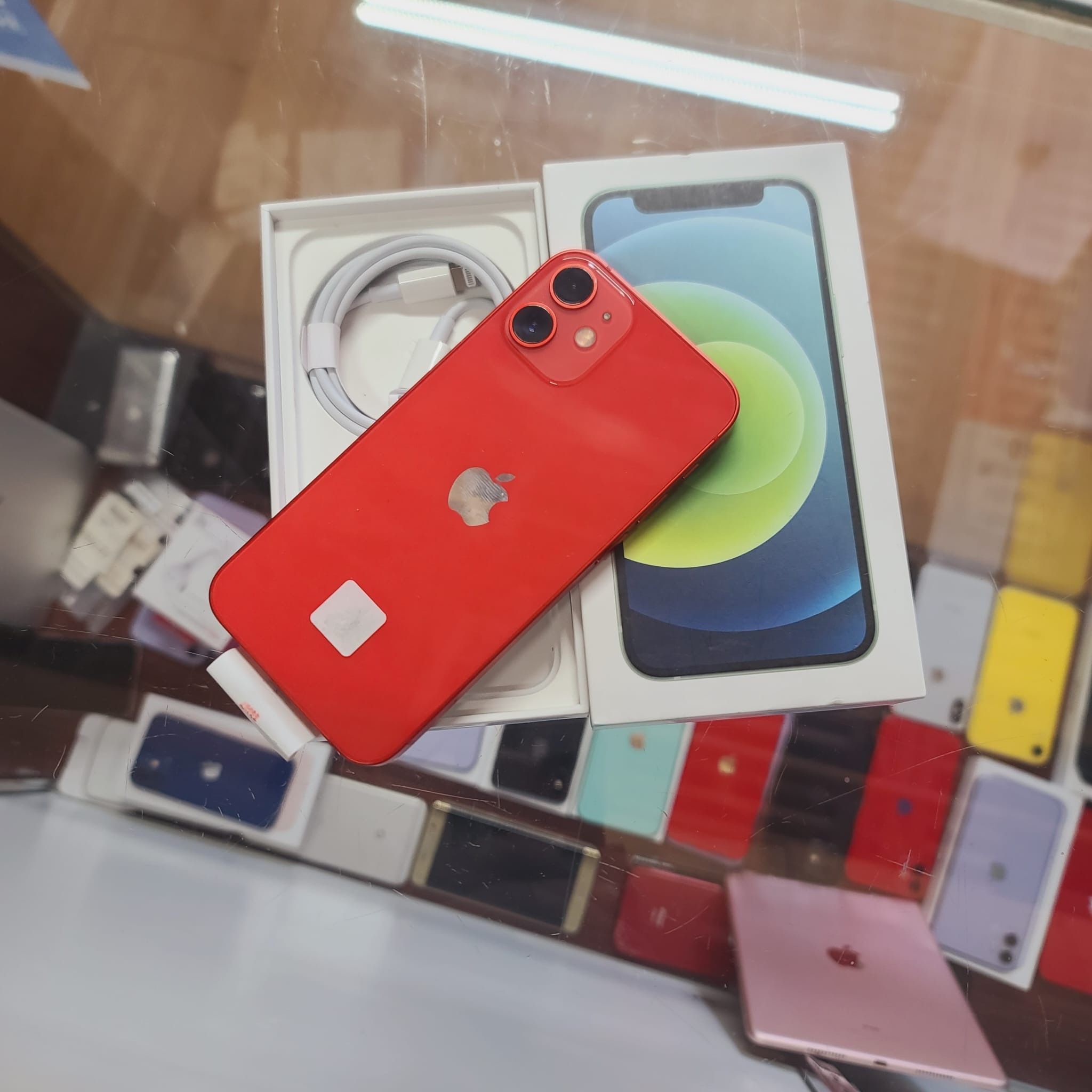 iPhone 12 Red