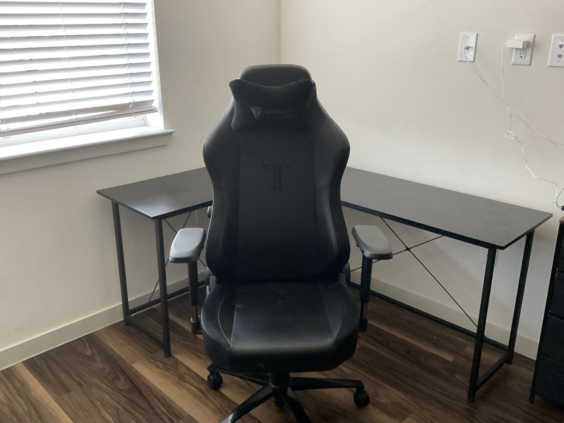 Secret Lab Titan Gaming Chair