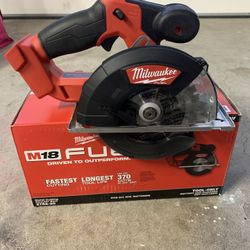 Milwaukee M18 FUEL 18V Lithium-Ion Brushless Cordless Metal Cutting 5-3/8 in. Circular Saw 