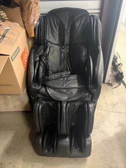 Reclining massage chair
