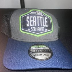 BRAND NEW NFL NEW ERA 39THIRTY Seattle Seahawks SnapBack Size Medium-Large