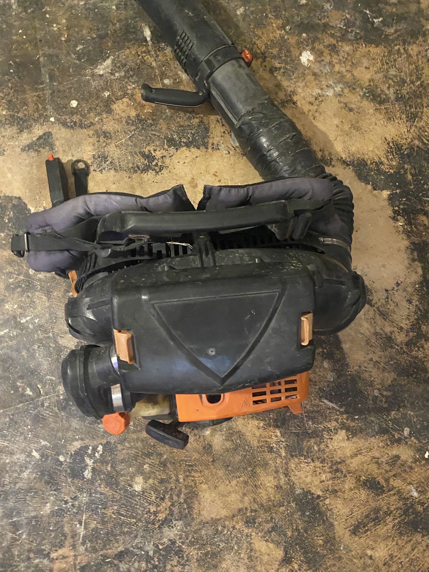 Backpack leaf blower