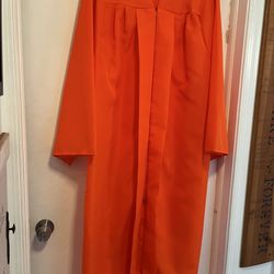 Graduation Gown - fits 5’10” - 6’2”