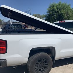 Chevy Silverado Lid