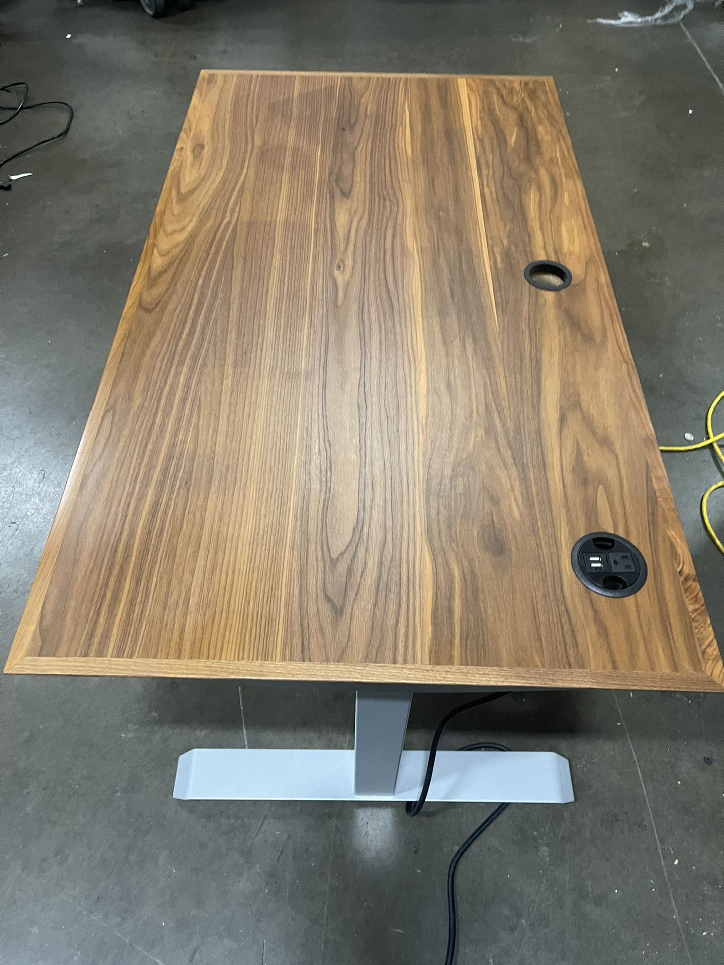 54x30 Electric Height Adjustable Table! Standing Desks! AMQ Sit-Stand Activ Pro Desk!