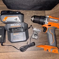  Ridgid R860010 18V 1/2 In. Drill/Driver W/4Ah battery/charger