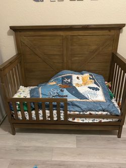 Beautiful like-new brown crib