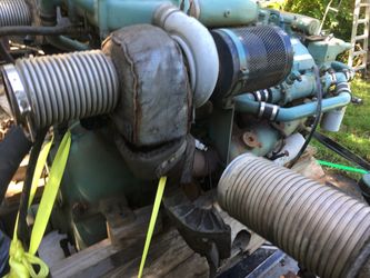 8 v 92. Detroit marine. With. Tranny