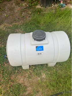 Ace Roto-Mold horizontal leg tank