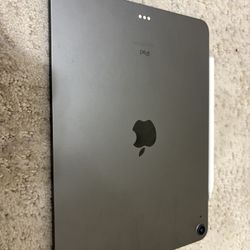 iPad Air 4th generation w/pencil And Keyboard Case