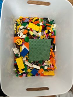 Legos: 5 Sets, 1 Keychain