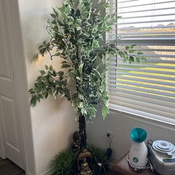 6 Ft Artificial Tree