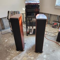 Polk Audio RTi A5 - Two Speakers 