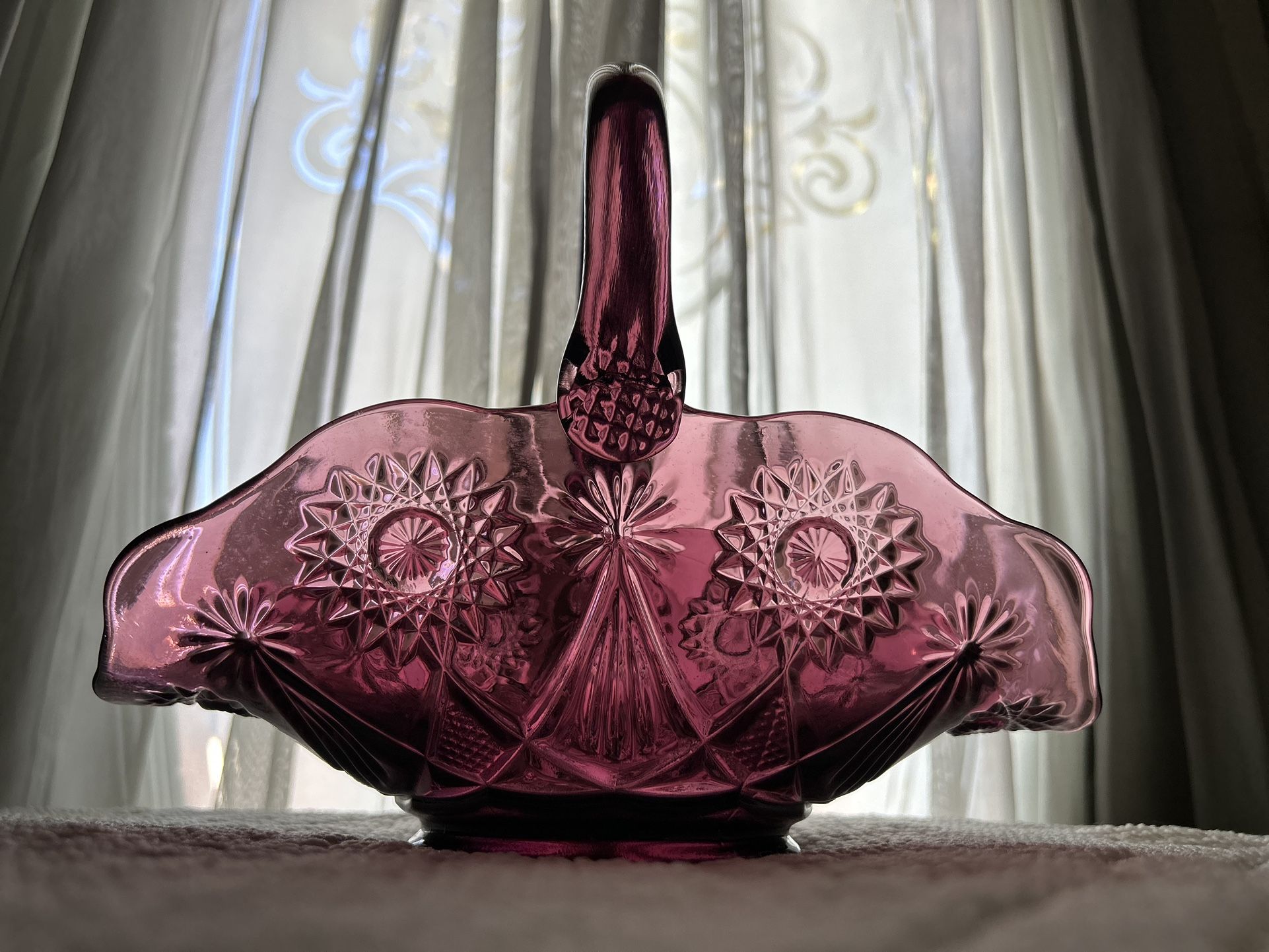 VTG- LE Smith Hobstar Pattern Amethyst Glass Basket 