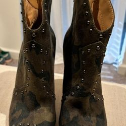 Camouflage Boots 