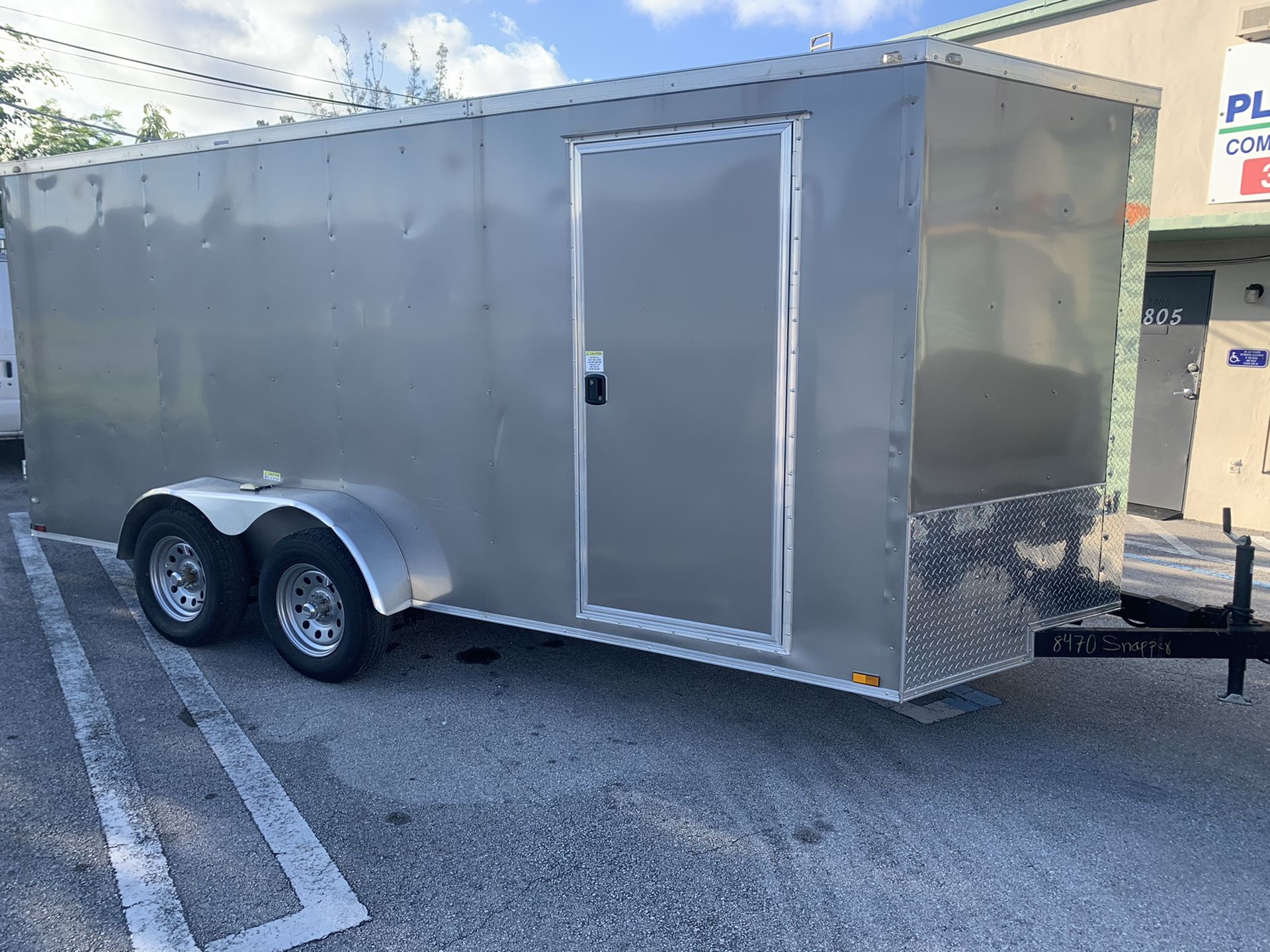 7’x16’ V-Noise Enclose Trailer