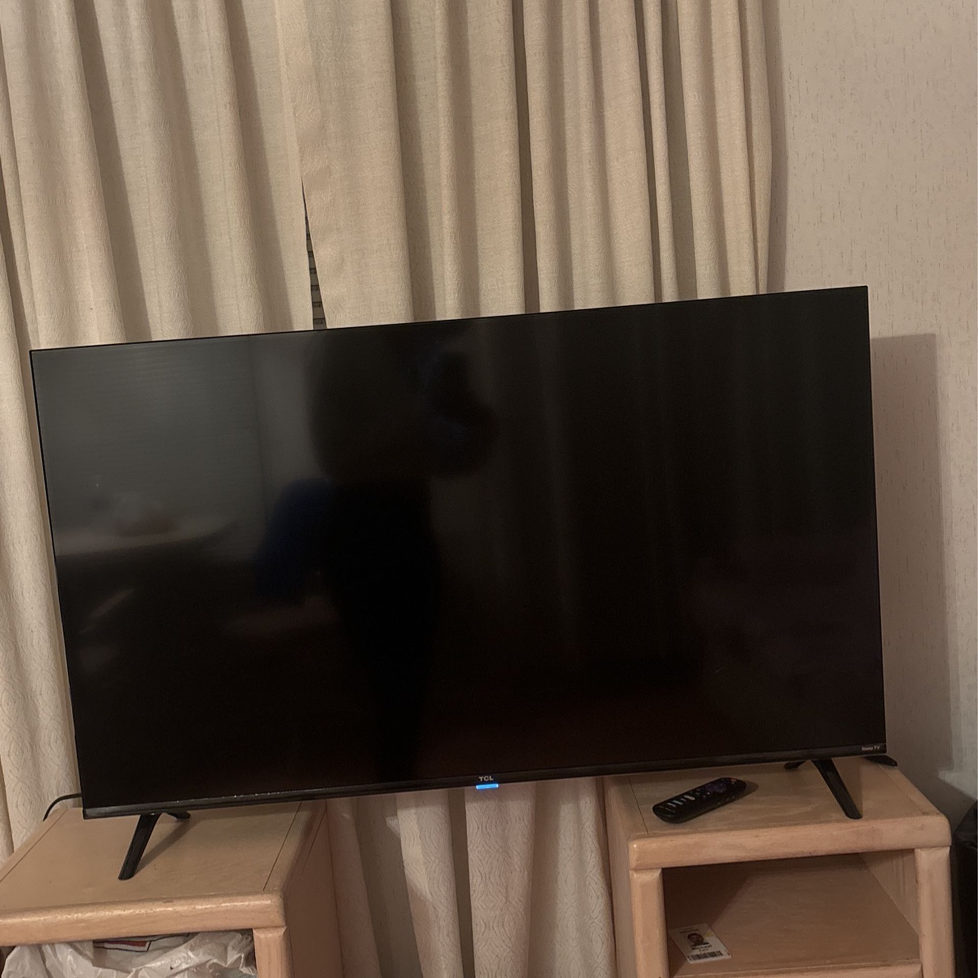 TCL ROKU TV