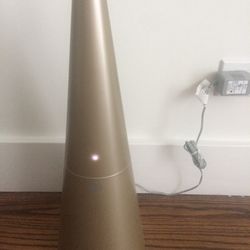 BRAND NEW/NEVER USED RARE DISCONTINUED DIRT DEVIL KONE HANDHELD VACUUM BY KARIM RASHID
