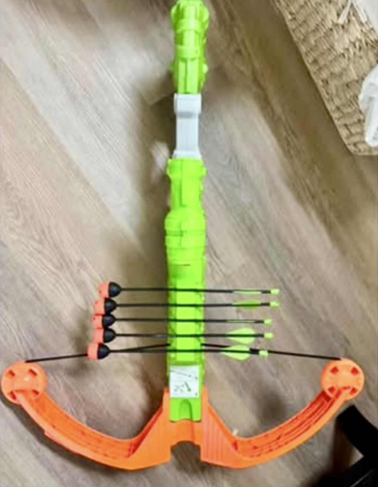 NERF Zombie Strike DREADBOLT Crossbow w/ 5 Arrows