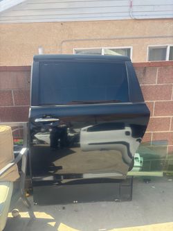 LEFT DRIVER SIDE SLIDING DOOR 2015 TOYOTA SIENNA (BLACK) ELECTRIC