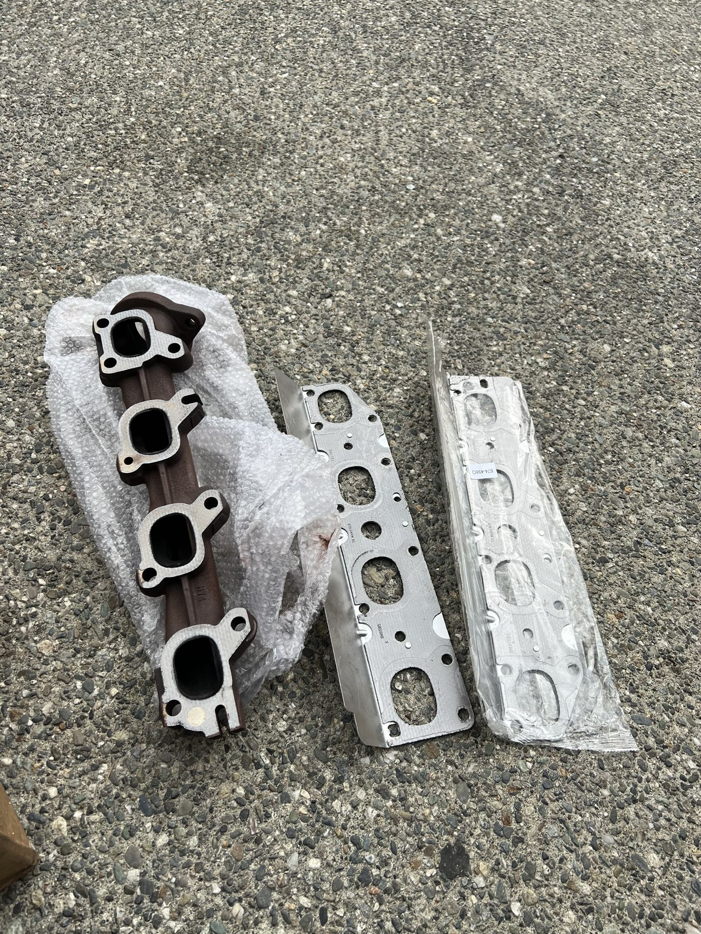 2019-2024 Dodge RAM 1500 V8 exhaust manifold passenger side
