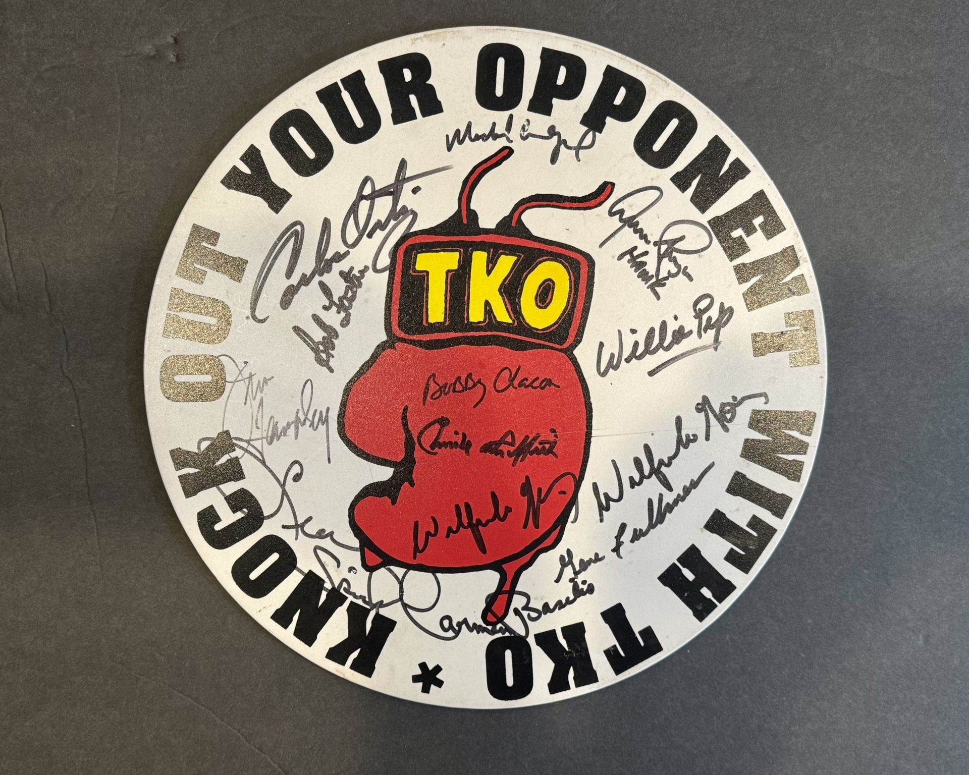 Boxing Legends Autographs on Boxing Plaque