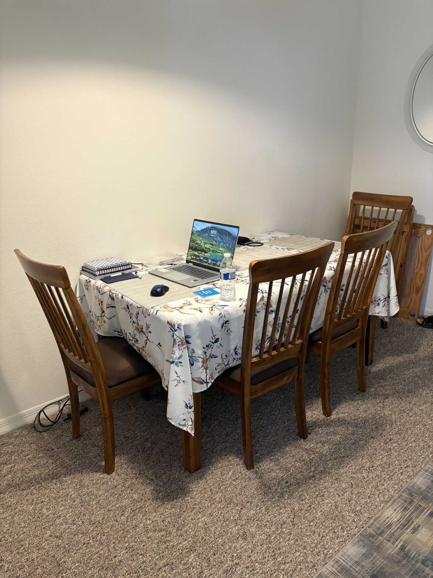Dining Set . Four chairs And Bench.paid 600.00 Asking For 200.00 Or Best Offer.